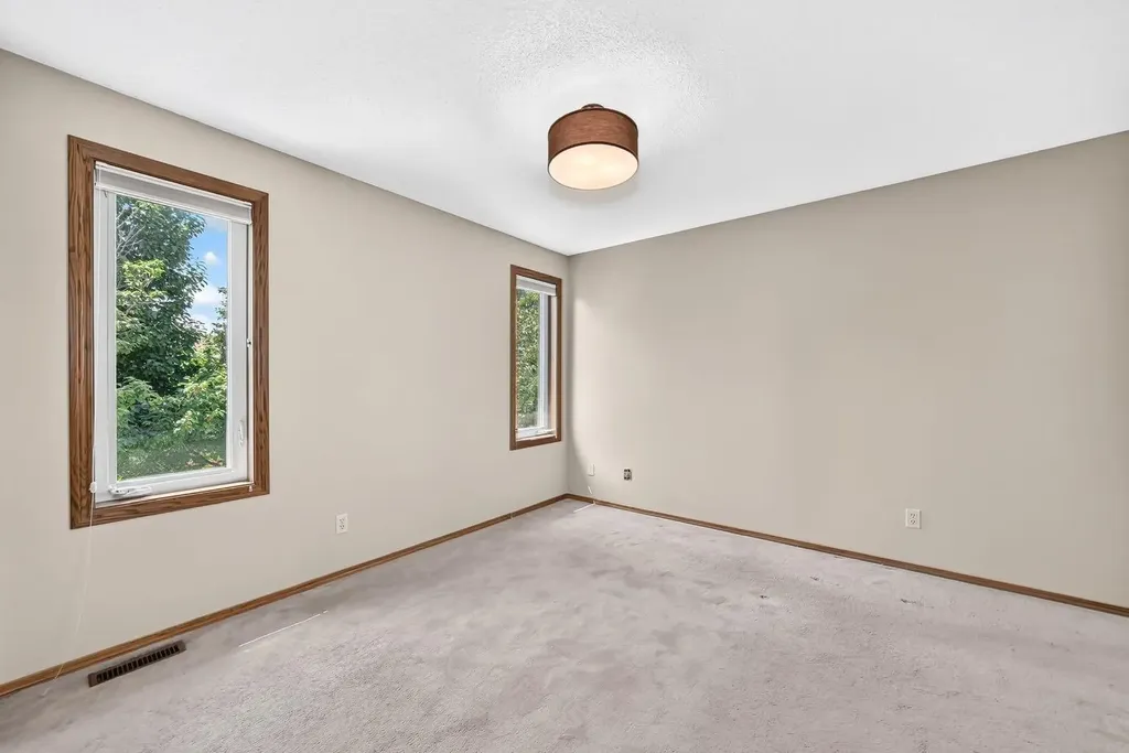 192 Riverbend Drive SE Calgary AB T2C3X8