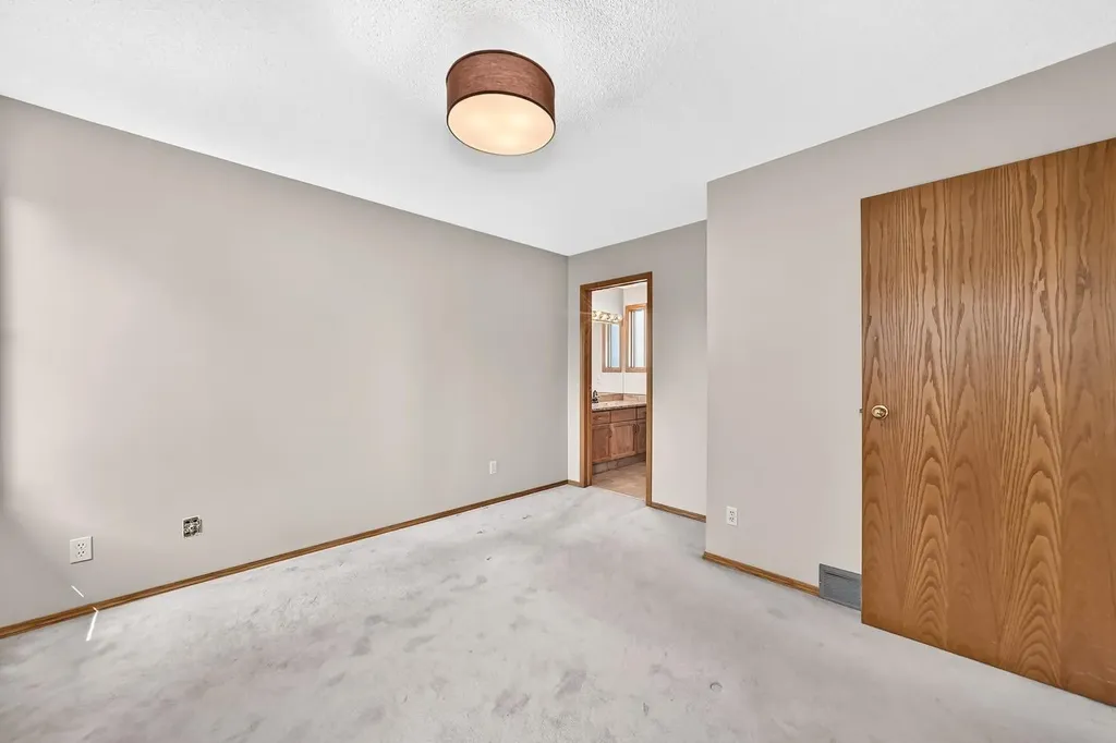 192 Riverbend Drive SE Calgary AB T2C3X8