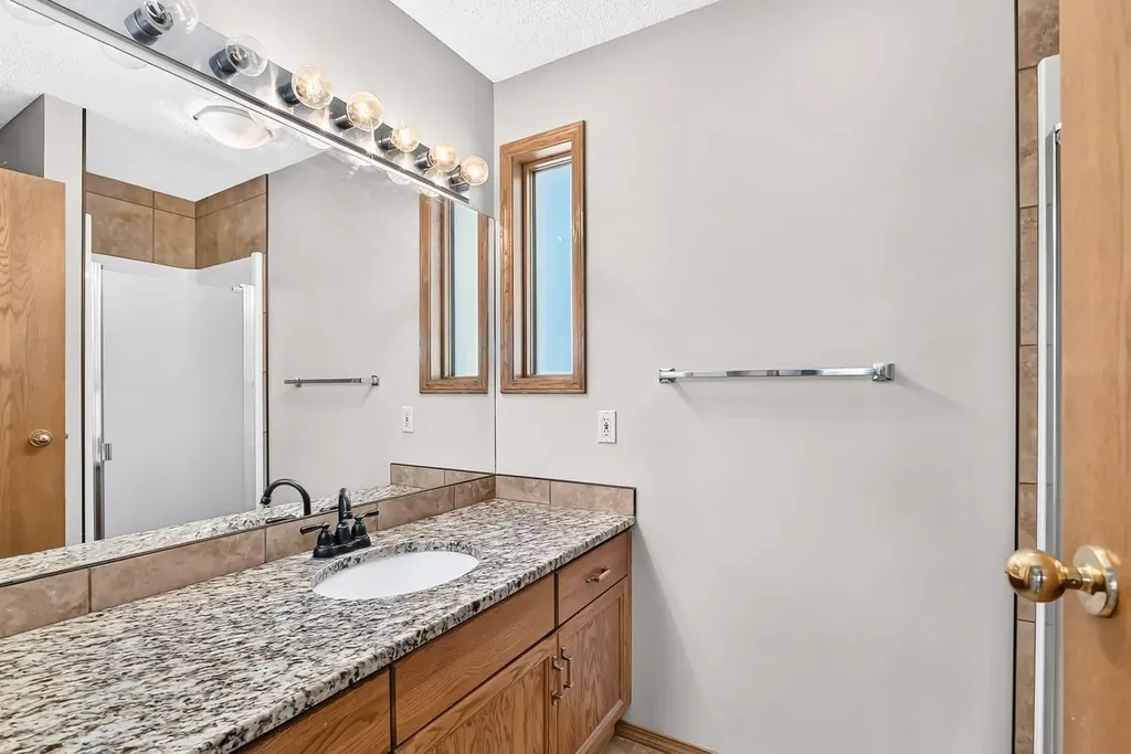 192 Riverbend Drive SE Calgary AB T2C3X8