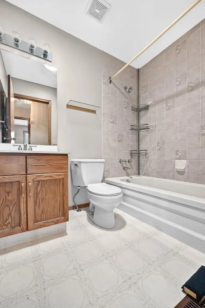 192 Riverbend Drive SE Calgary AB T2C3X8