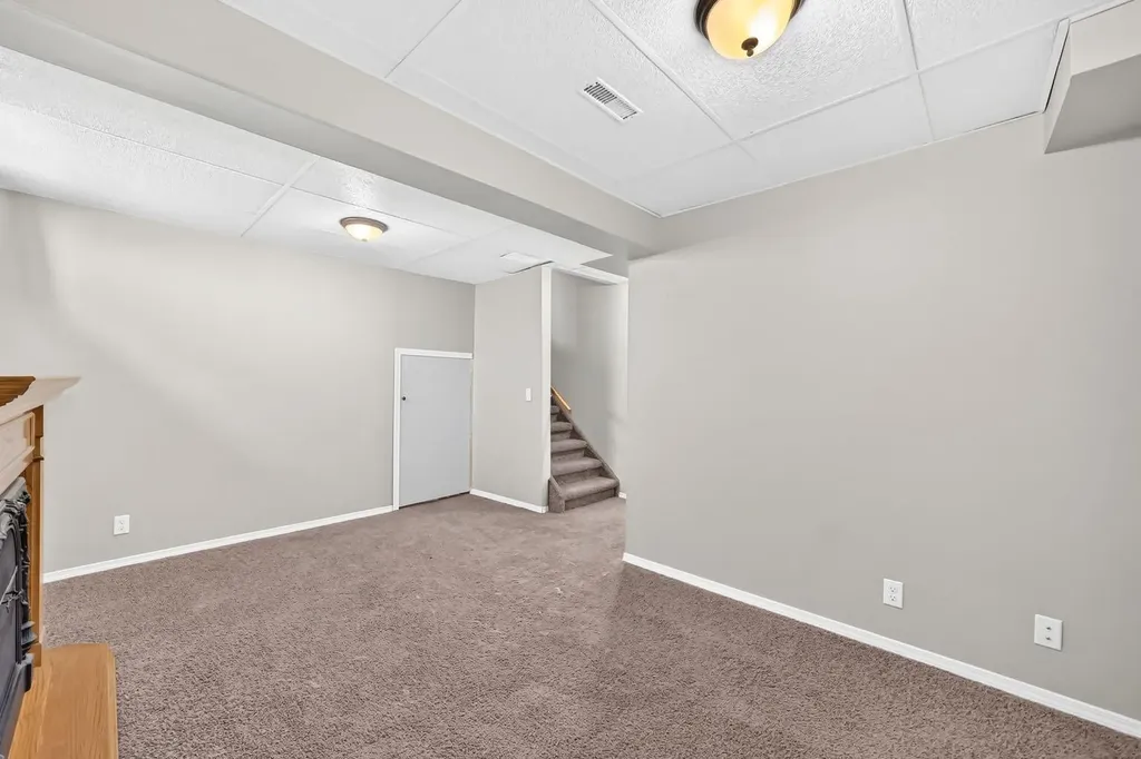192 Riverbend Drive SE Calgary AB T2C3X8