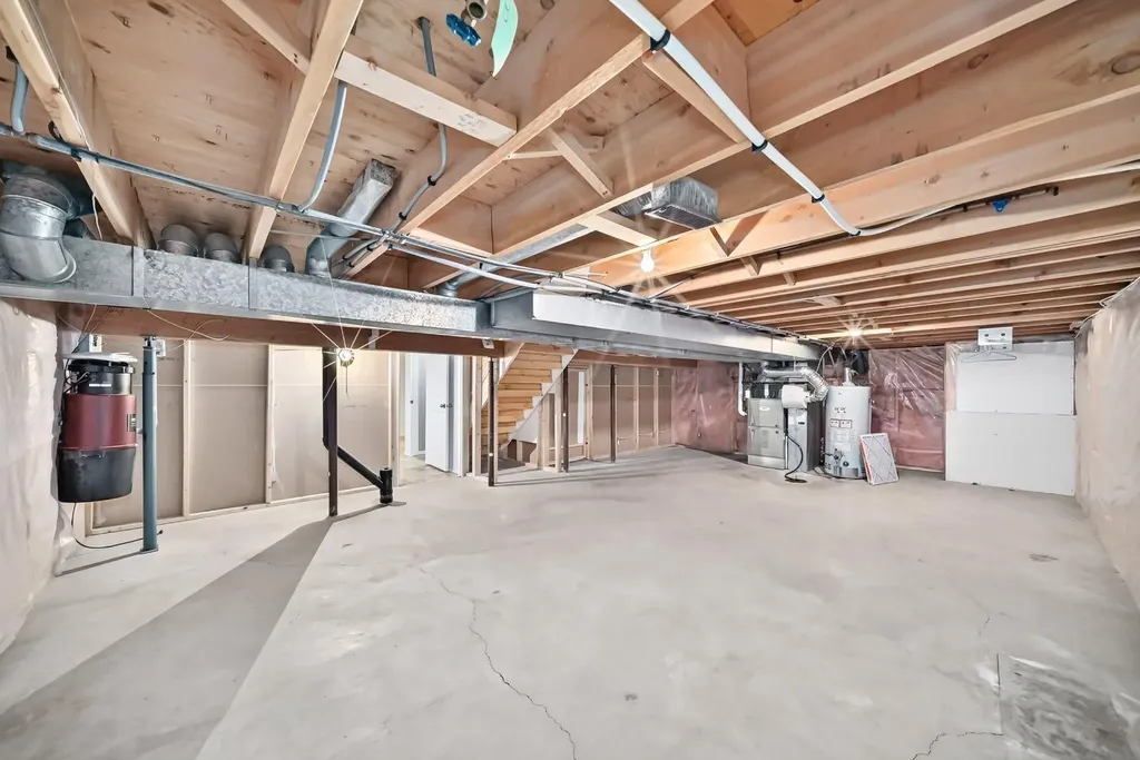 192 Riverbend Drive SE Calgary AB T2C3X8