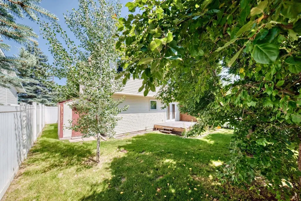192 Riverbend Drive SE Calgary AB T2C3X8