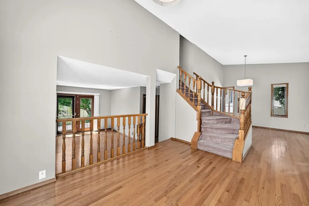 192 Riverbend Drive SE Calgary AB T2C3X8