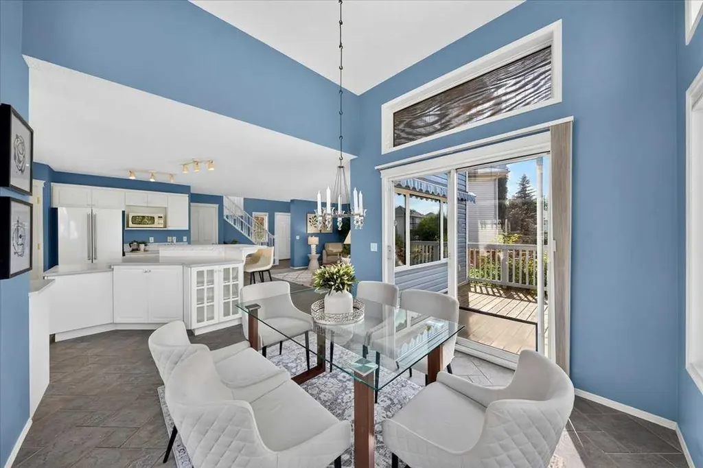 232 Douglas Glen Close SE Calgary AB T2Z 2V7