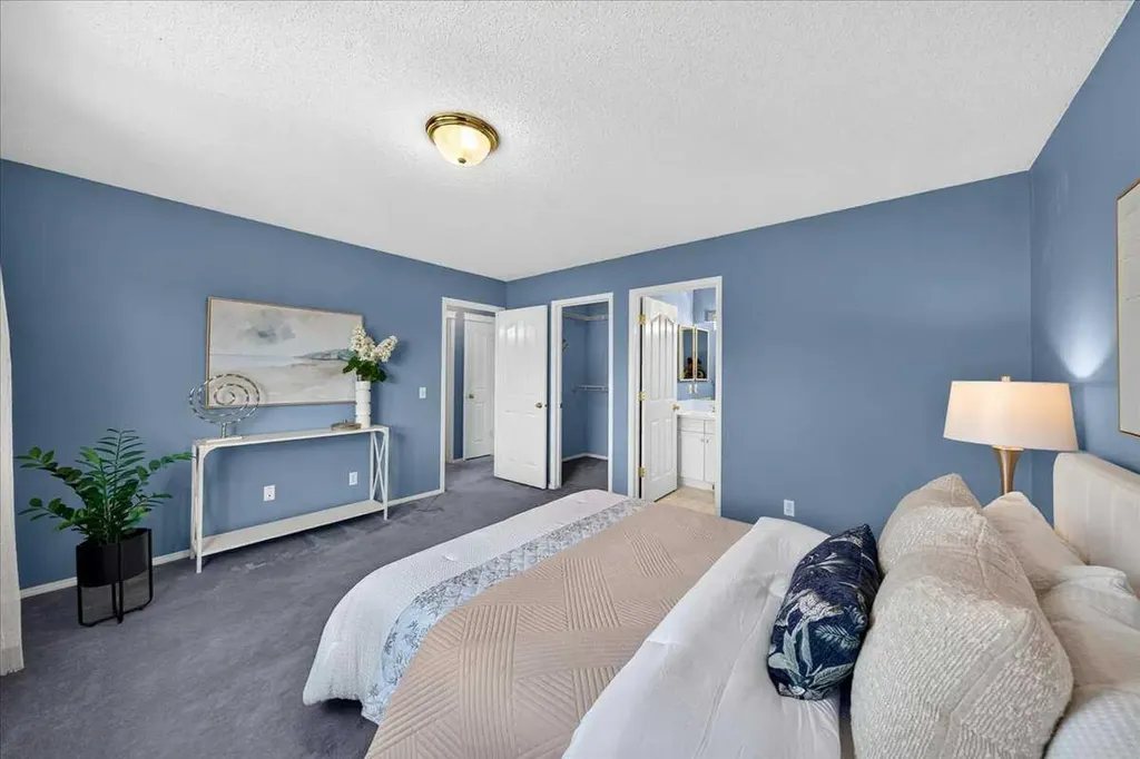 232 Douglas Glen Close SE Calgary AB T2Z 2V7