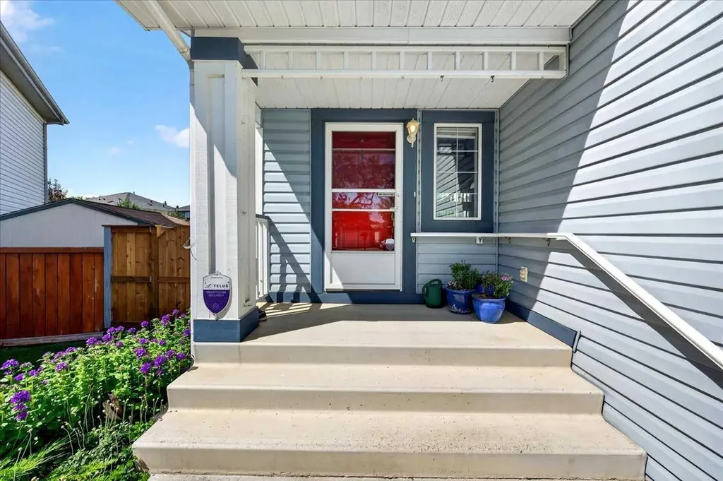 232 Douglas Glen Close SE Calgary AB T2Z 2V7