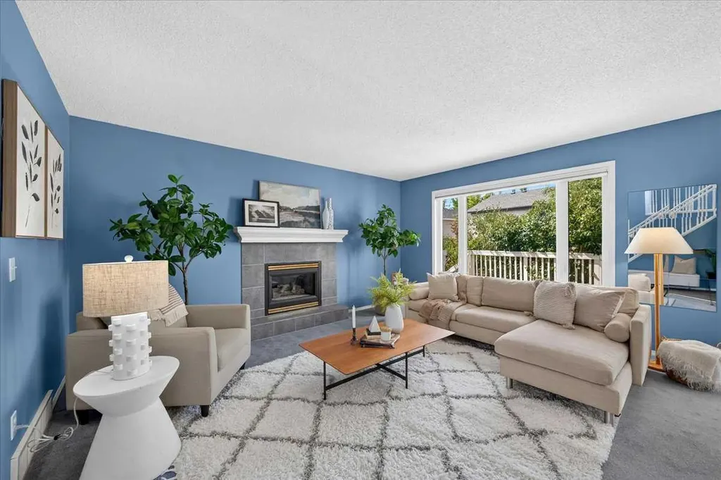 232 Douglas Glen Close SE Calgary AB T2Z 2V7