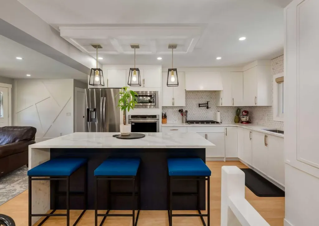 4627 Verona Drive NW Calgary AB T3A 0P5