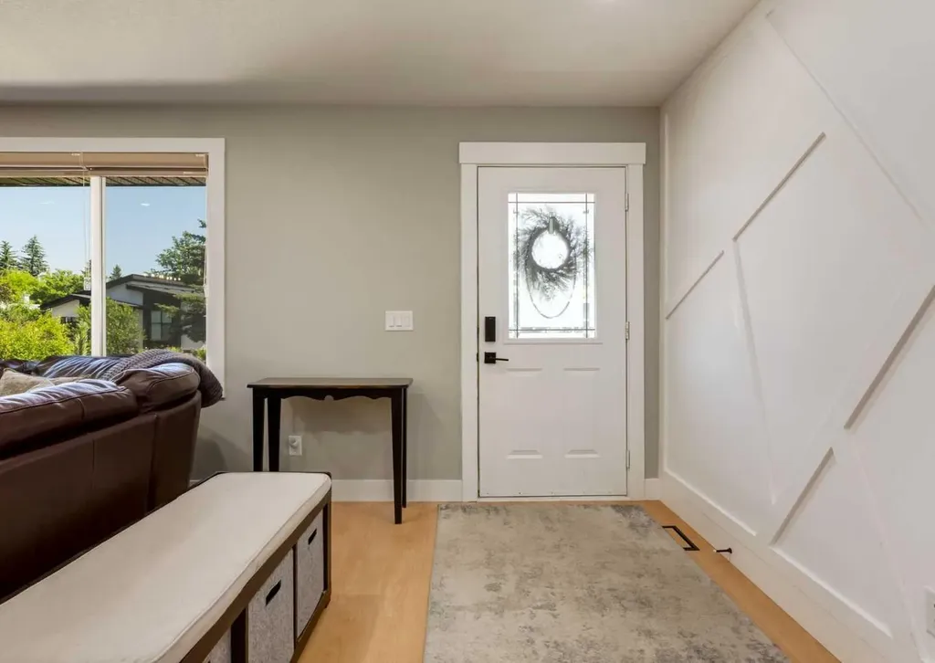 4627 Verona Drive NW Calgary AB T3A 0P5