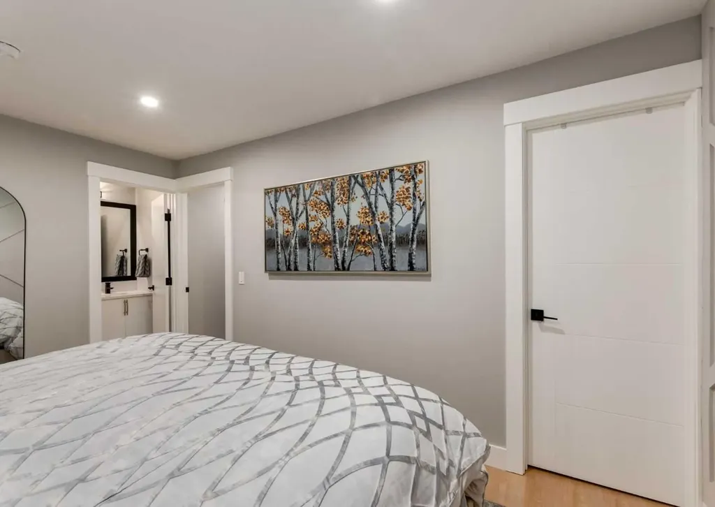 4627 Verona Drive NW Calgary AB T3A 0P5