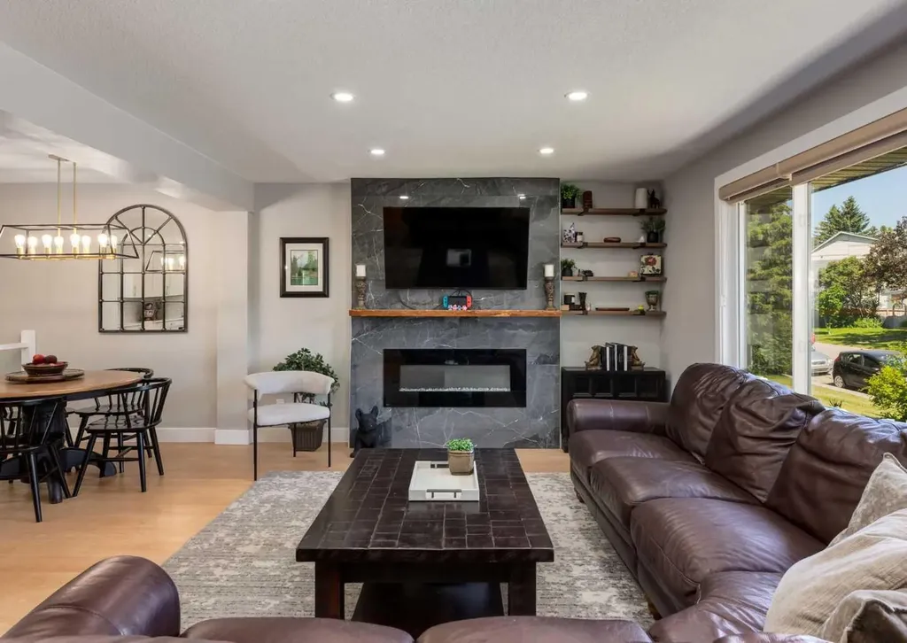 4627 Verona Drive NW Calgary AB T3A 0P5
