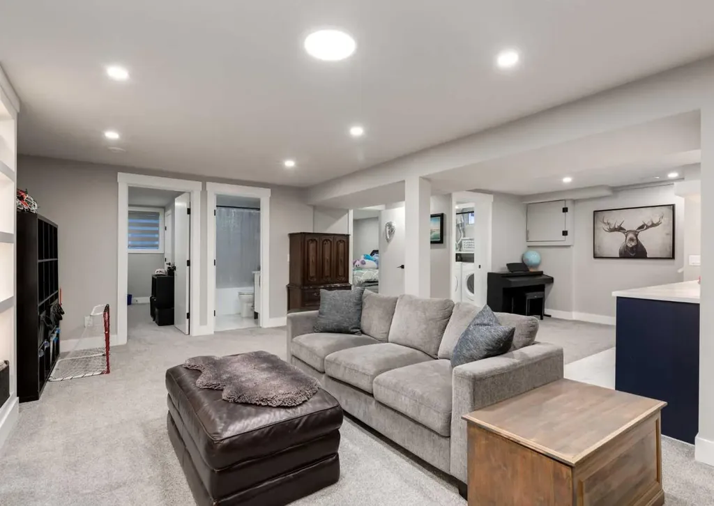 4627 Verona Drive NW Calgary AB T3A 0P5