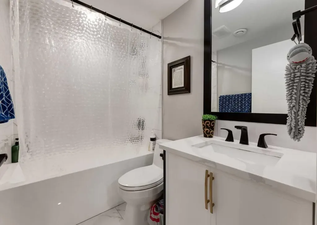 4627 Verona Drive NW Calgary AB T3A 0P5