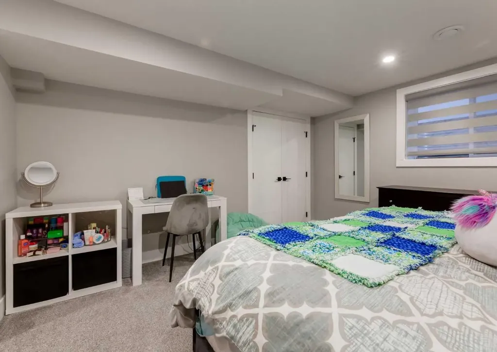 4627 Verona Drive NW Calgary AB T3A 0P5