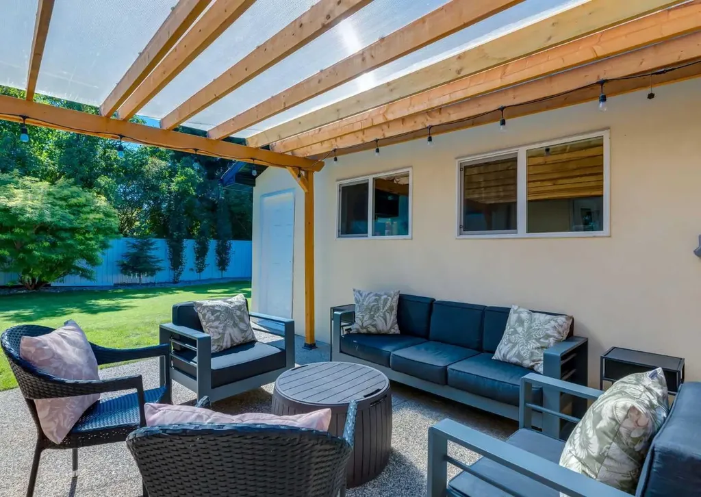 4627 Verona Drive NW Calgary AB T3A 0P5