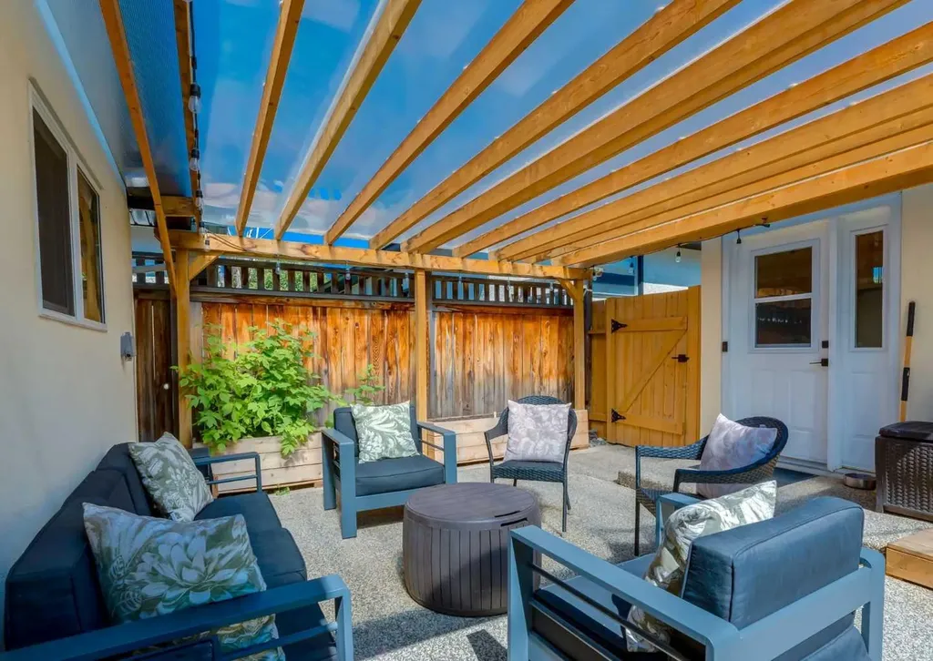 4627 Verona Drive NW Calgary AB T3A 0P5