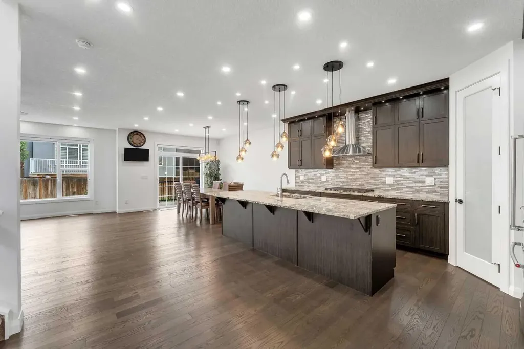 248 Sandpiper Boulevard Chestermere AB T1X 0Y5