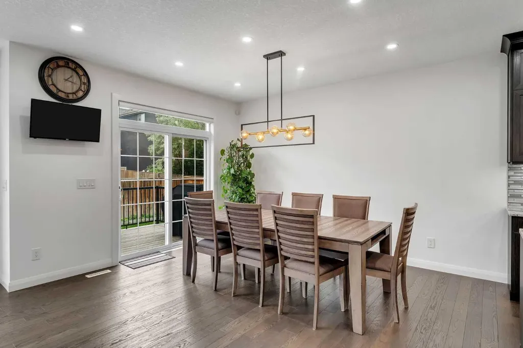 248 Sandpiper Boulevard Chestermere AB T1X 0Y5