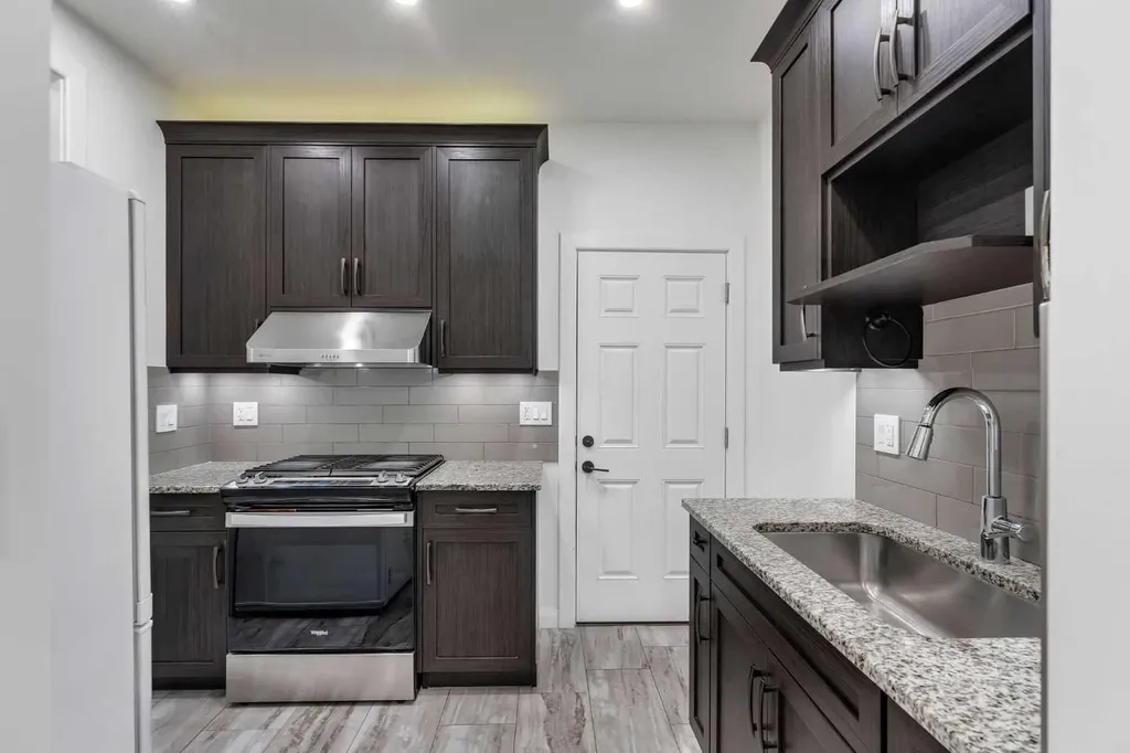 248 Sandpiper Boulevard Chestermere AB T1X 0Y5