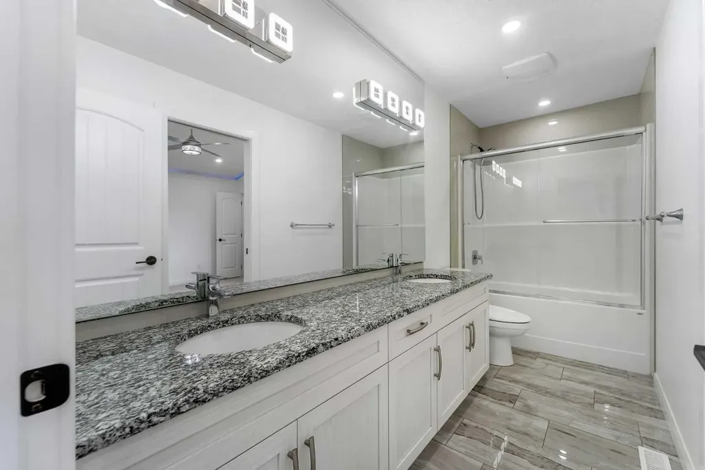 248 Sandpiper Boulevard Chestermere AB T1X 0Y5