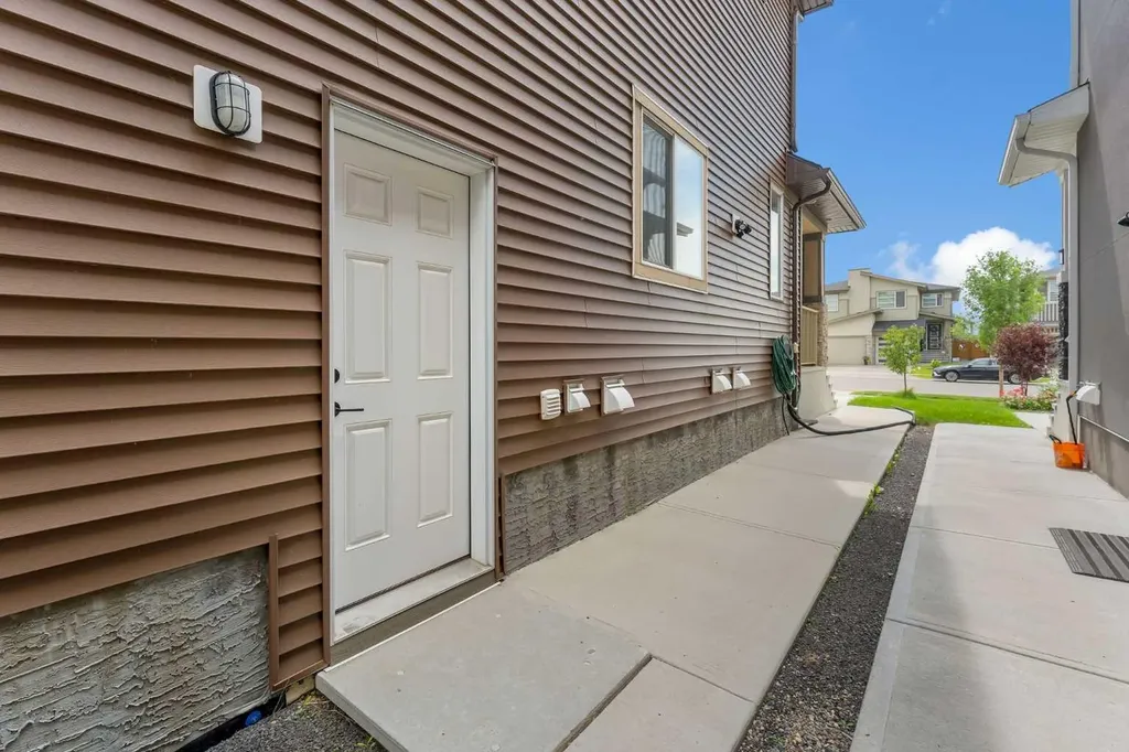 248 Sandpiper Boulevard Chestermere AB T1X 0Y5