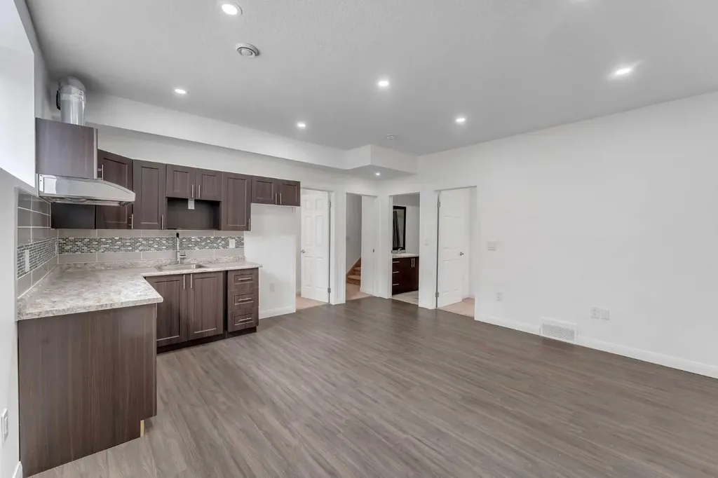 248 Sandpiper Boulevard Chestermere AB T1X 0Y5