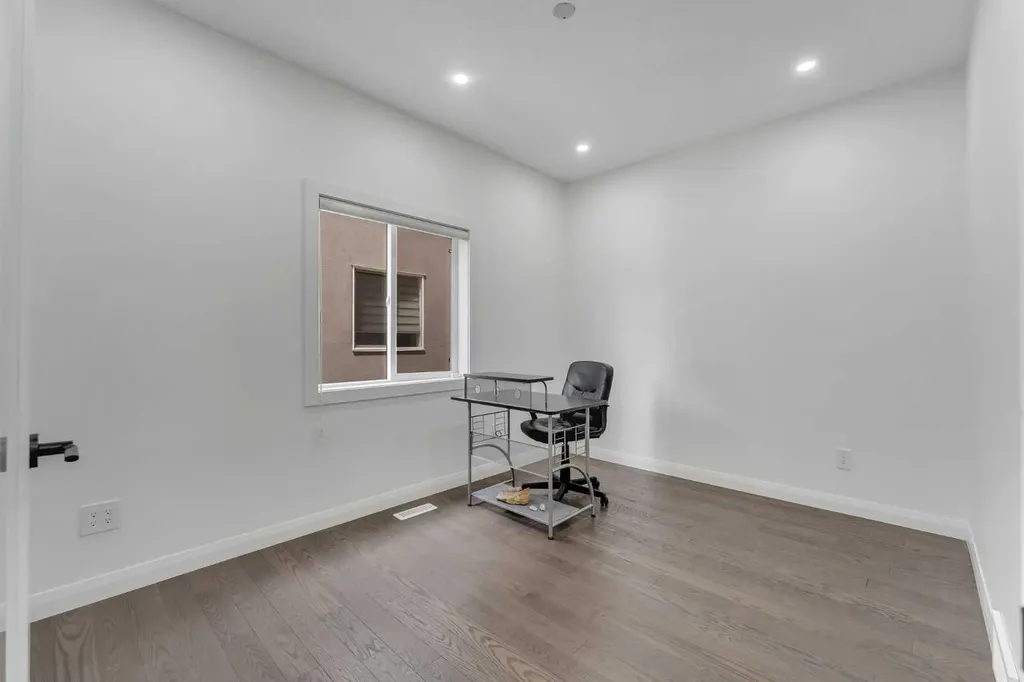248 Sandpiper Boulevard Chestermere AB T1X 0Y5