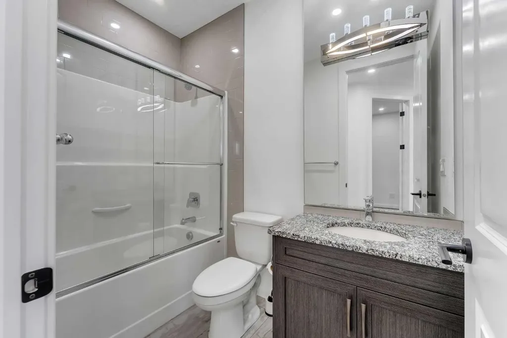 248 Sandpiper Boulevard Chestermere AB T1X 0Y5