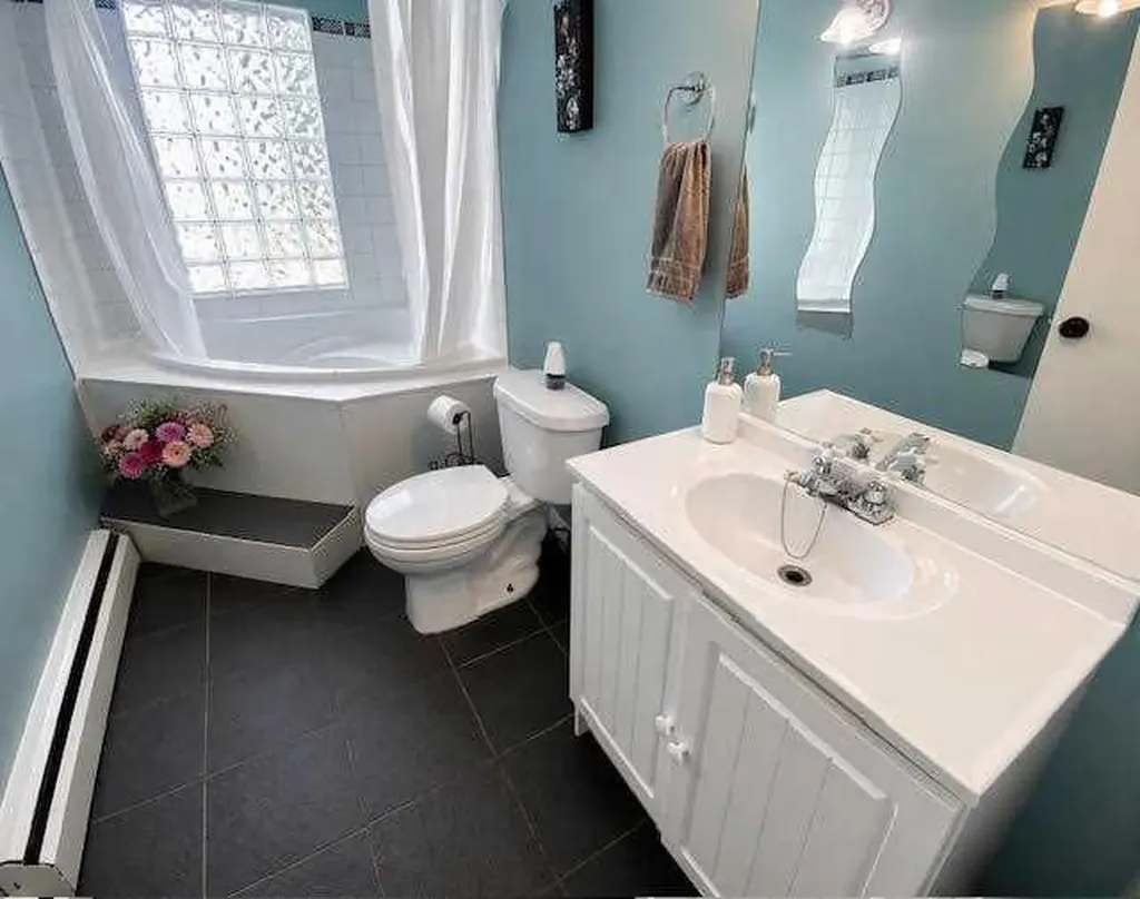 123 Bliss Avenue Hinton AB T7V 1C2