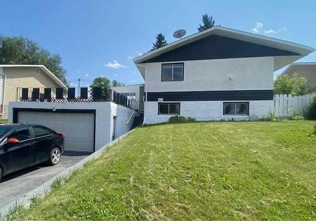 123 Bliss Avenue Hinton AB T7V 1C2
