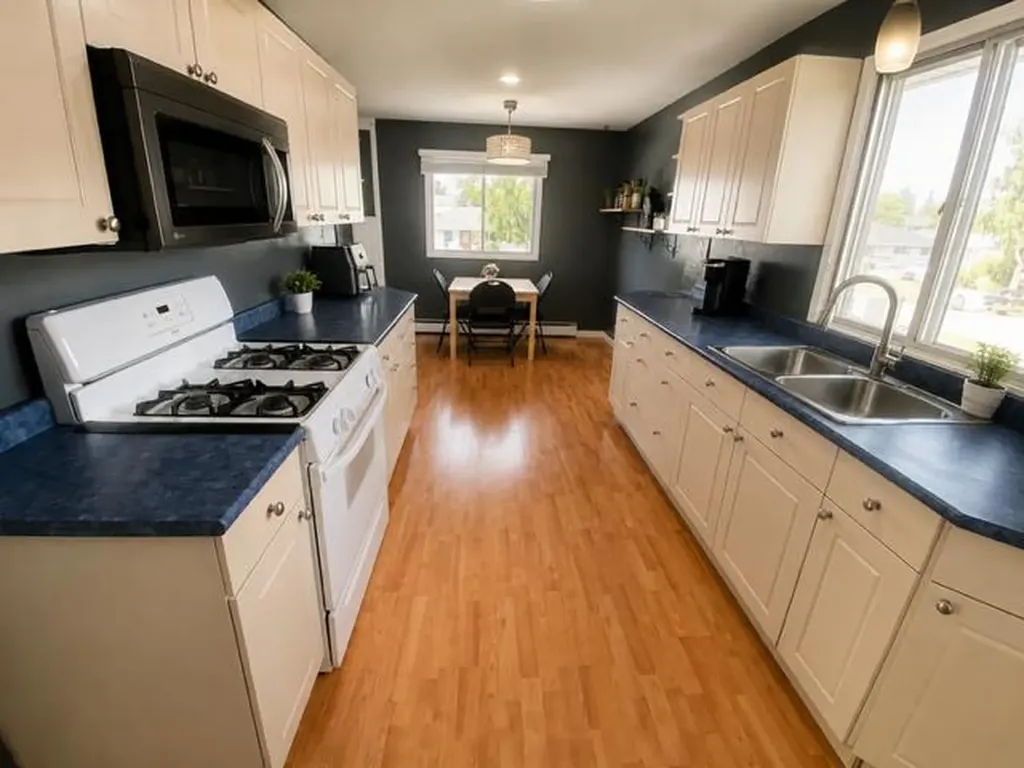123 Bliss Avenue Hinton AB T7V 1C2
