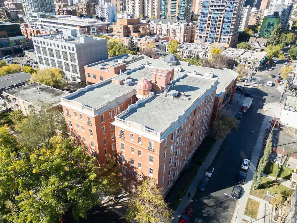804 18 Avenue SW Calgary AB T2T0G8