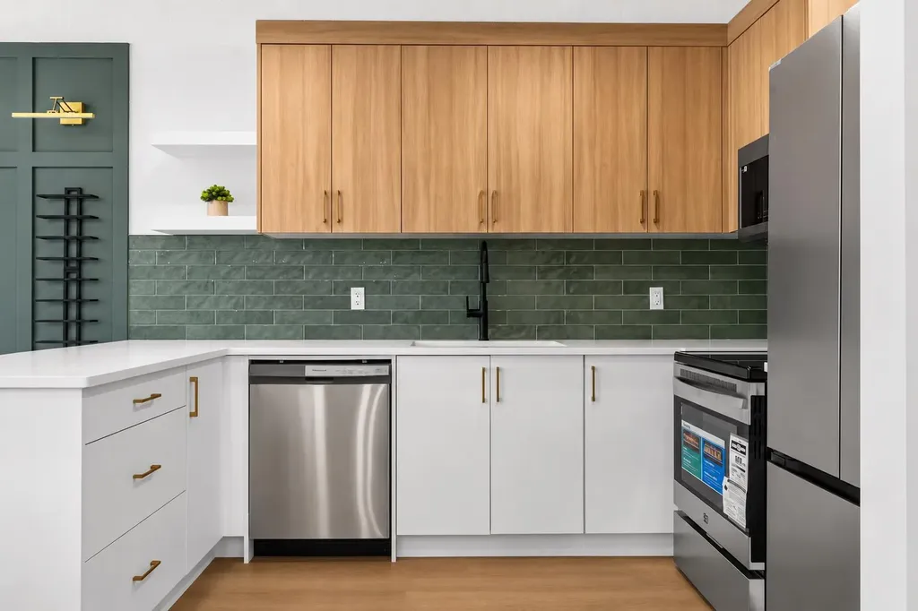 14736 Deerfield Drive SE Calgary AB T2J 5Y1