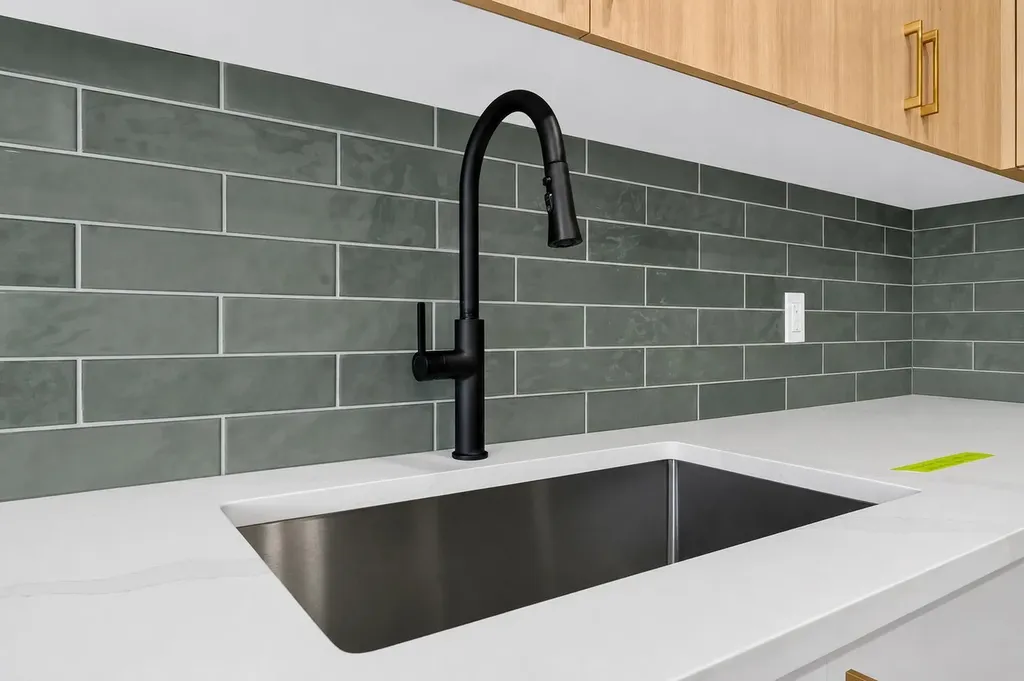 14736 Deerfield Drive SE Calgary AB T2J 5Y1