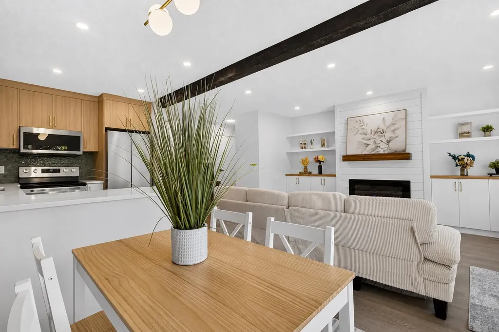 14736 Deerfield Drive SE Calgary AB T2J 5Y1