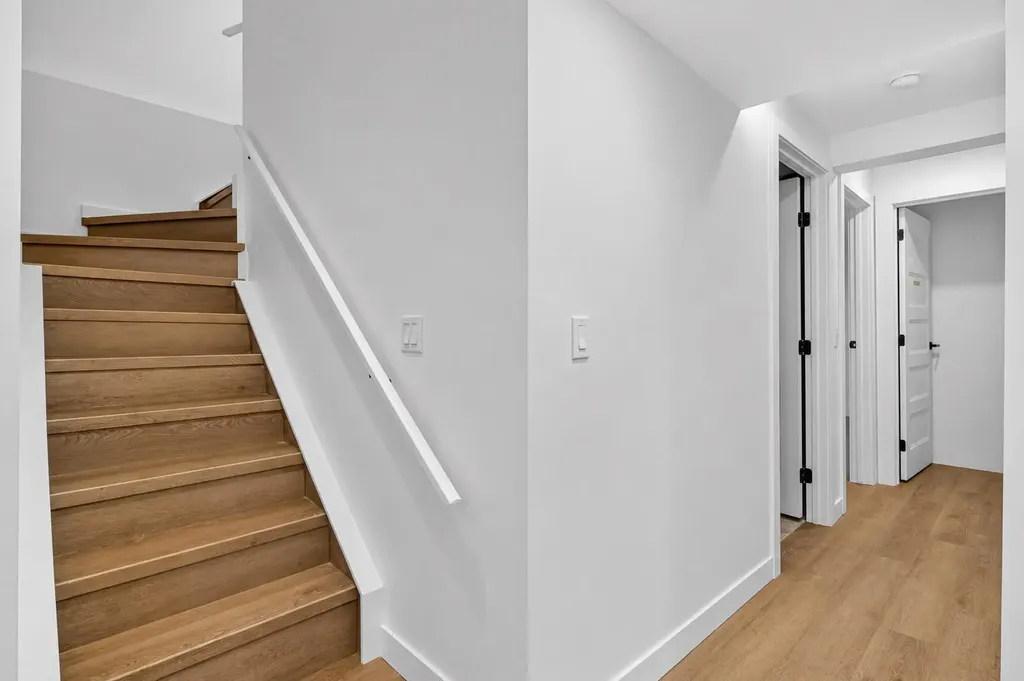 14736 Deerfield Drive SE Calgary AB T2J 5Y1