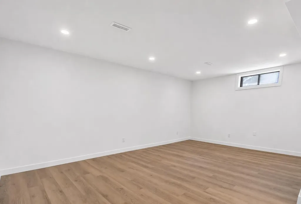 14736 Deerfield Drive SE Calgary AB T2J 5Y1