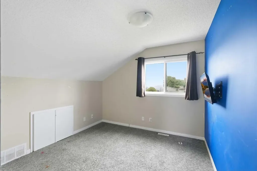 118 Dovertree Place SE Calgary AB T2B2K3
