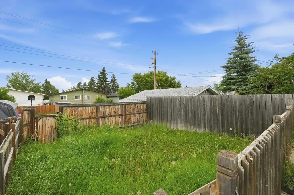 118 Dovertree Place SE Calgary AB T2B2K3