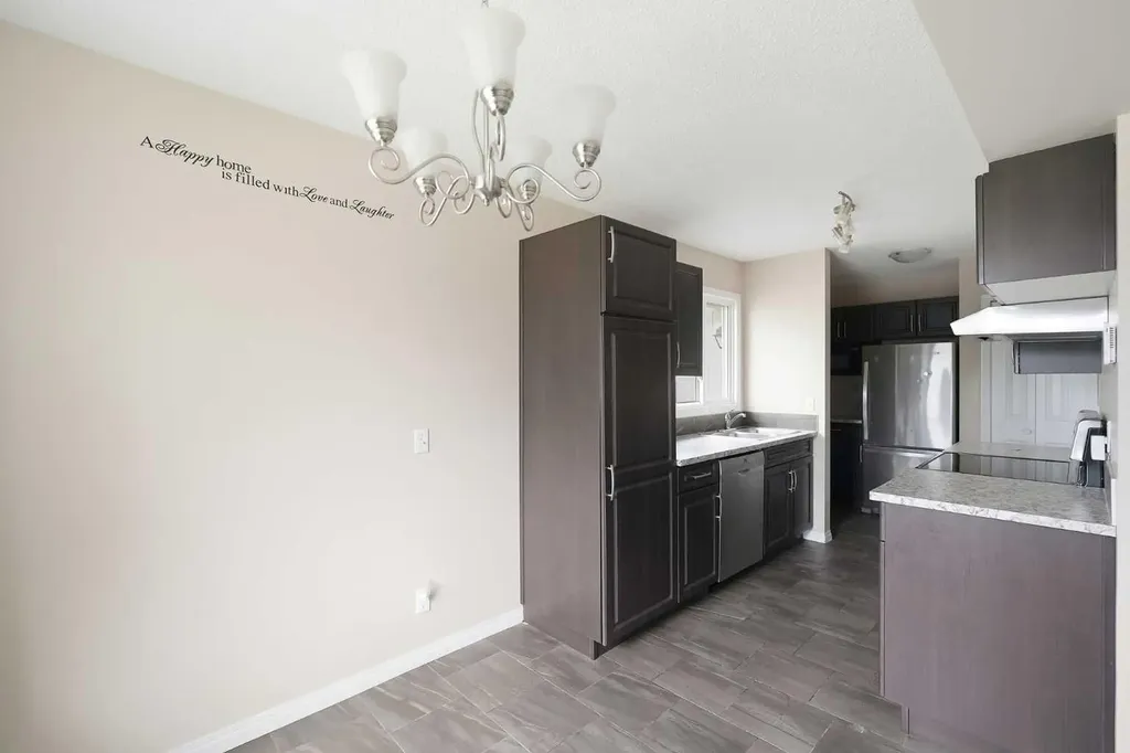 118 Dovertree Place SE Calgary AB T2B2K3