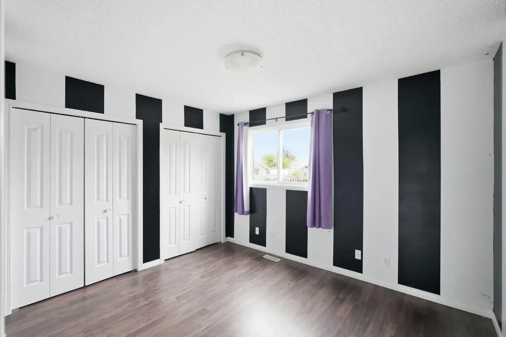 118 Dovertree Place SE Calgary AB T2B2K3
