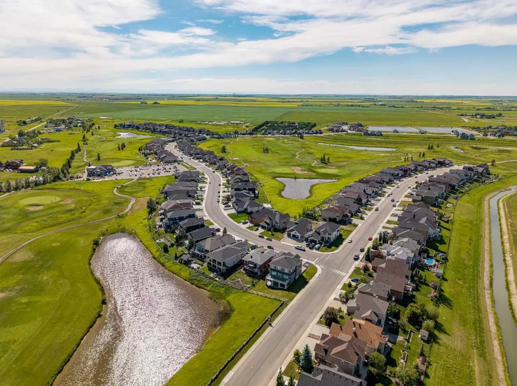 392 Muirfield Crescent Lyalta AB T0J1Y1