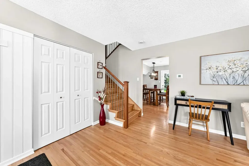 10416 Mapleridge Crescent SE Calgary AB T2J 1Y7
