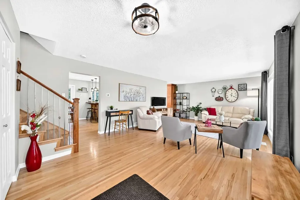 10416 Mapleridge Crescent SE Calgary AB T2J 1Y7
