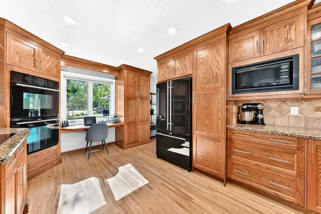 10416 Mapleridge Crescent SE Calgary AB T2J 1Y7