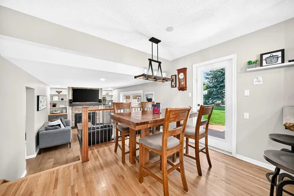 10416 Mapleridge Crescent SE Calgary AB T2J 1Y7