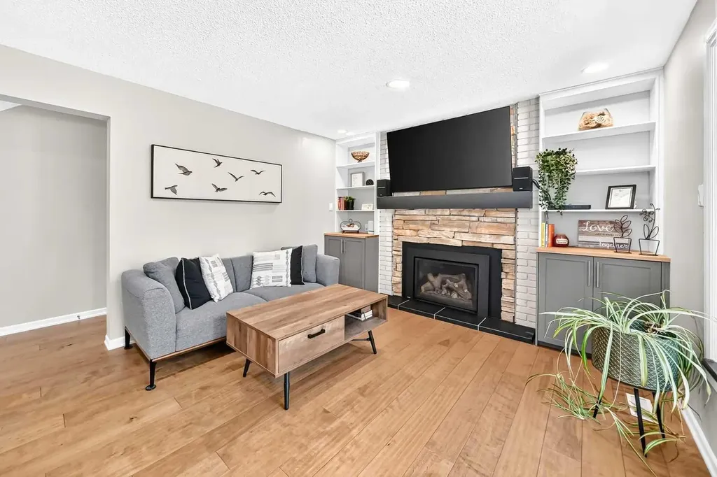 10416 Mapleridge Crescent SE Calgary AB T2J 1Y7