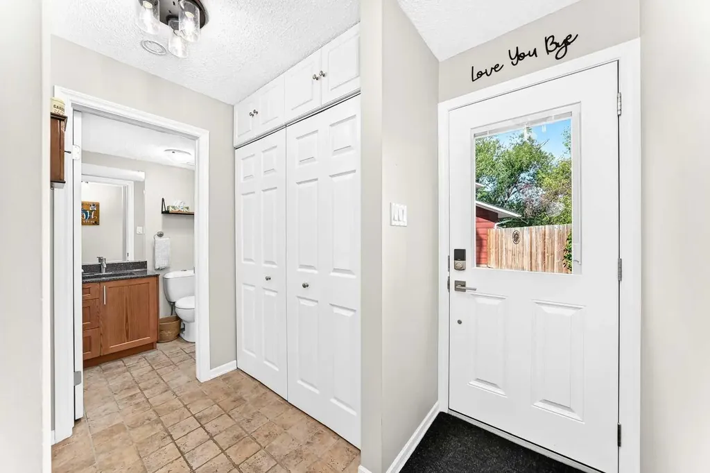 10416 Mapleridge Crescent SE Calgary AB T2J 1Y7
