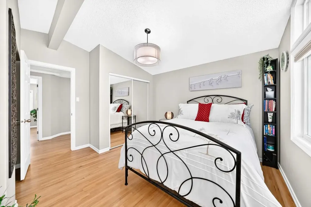 10416 Mapleridge Crescent SE Calgary AB T2J 1Y7